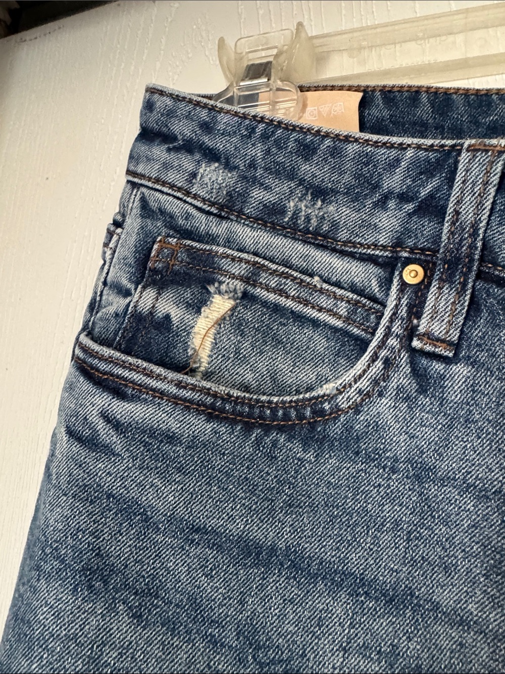 Kut from the Kloth Women's Straight Jeans in Faded Blue - Picture 4 of 8